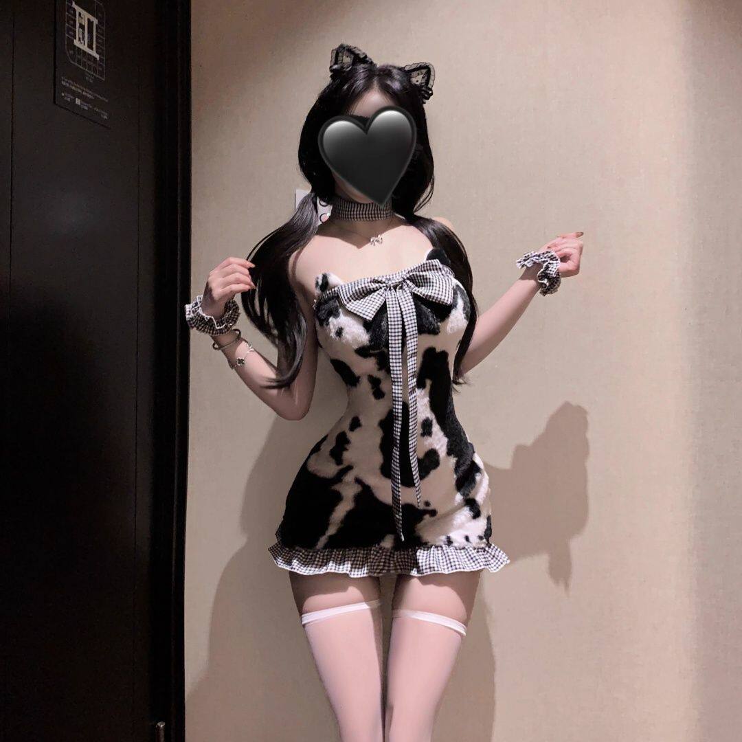 奶牛战袍可爱奶牛 毛绒抹胸露肩显身材包臀短裙性感斑点制服甜美