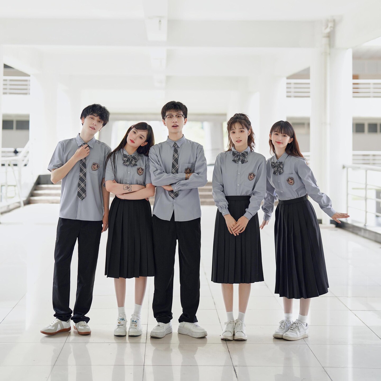 班服合唱诗歌朗诵团演出服装学院风初中生演讲高中生毕业校服套装图片