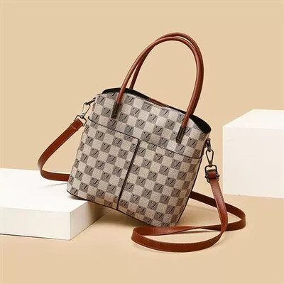 Daap精品优选女包2025春夏新款单肩斜挎包大容量百搭手提水桶包