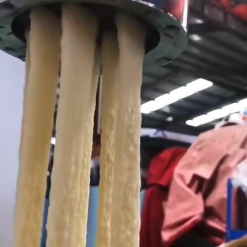 自动喂料家用压辣条机器全自动辣条牛筋面机商用做干牛筋面机器厂