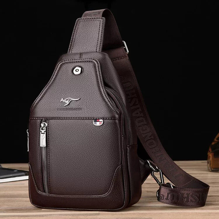真皮胸包男2025新款防水皮质斜挎包休闲大容量多功能潮牌小号背包