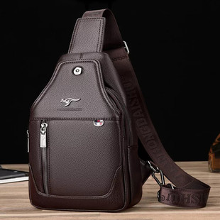 真皮胸包男2025新款防水皮质斜挎包休闲大容量多功能潮牌小号背包