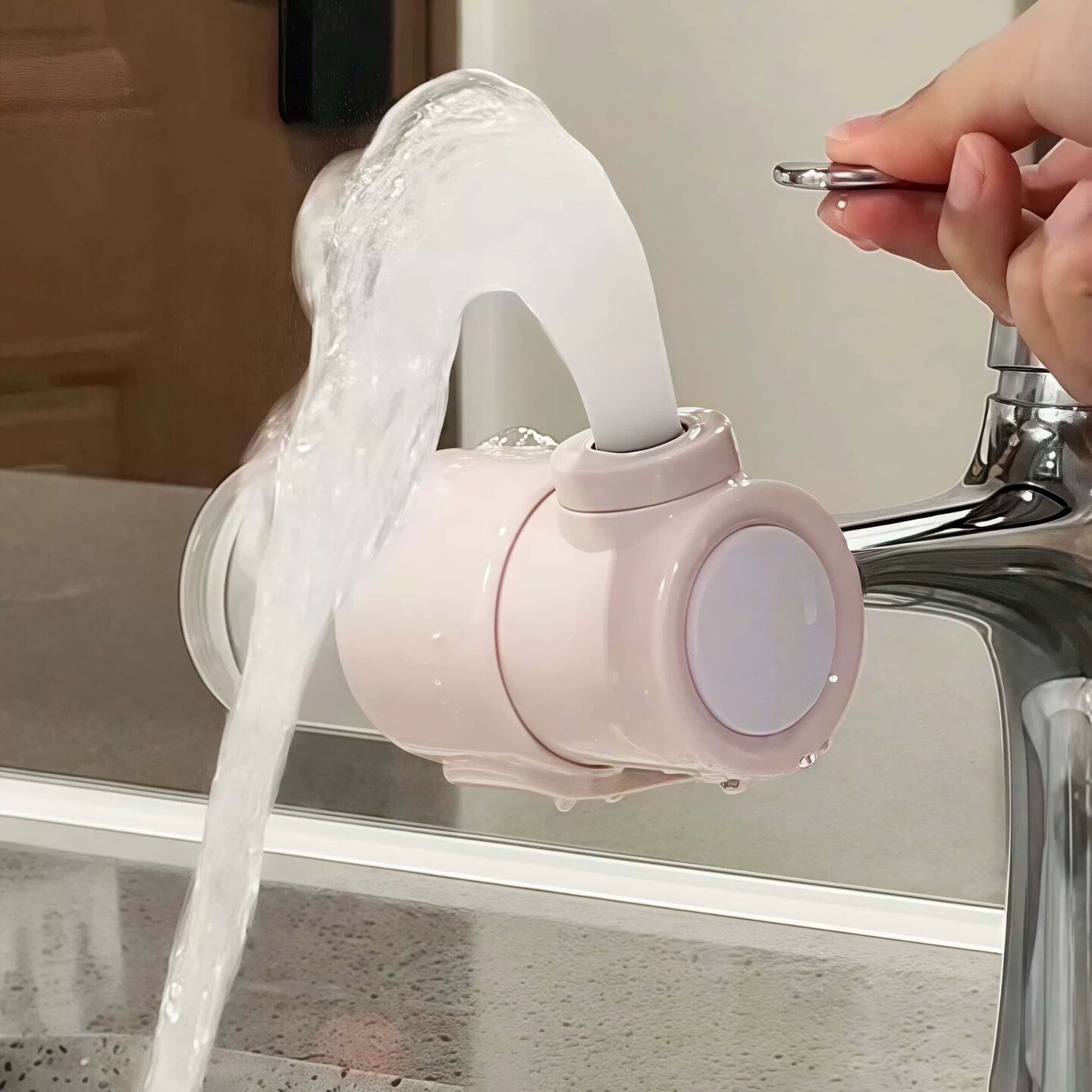 旅行水龙头过滤器嘴自来水净化神器家用通用化妆室洗脸防溅延伸器