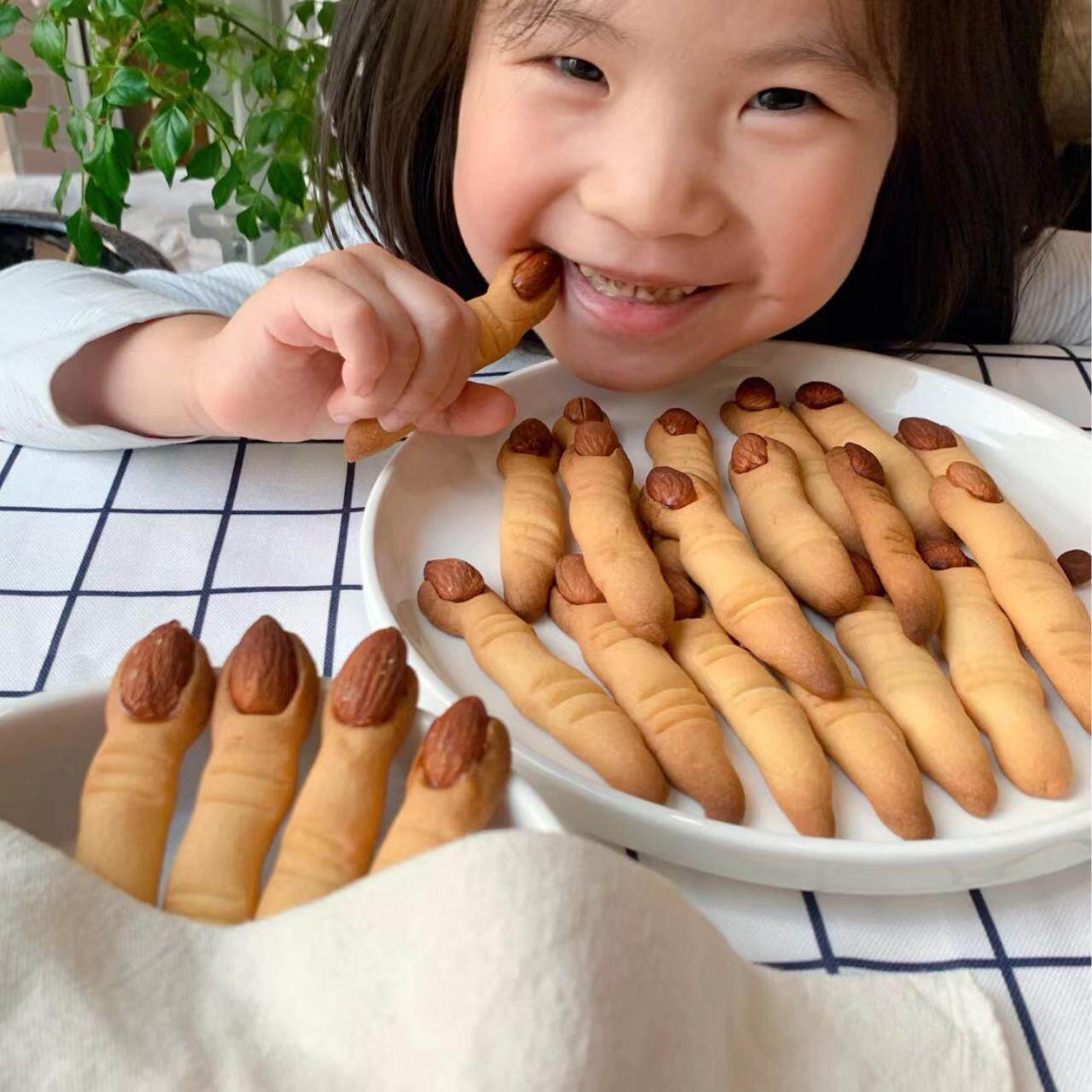 万圣节糖霜饼干女巫曲奇彩色手指蜘蛛礼盒搞怪恐怖零食儿童礼物