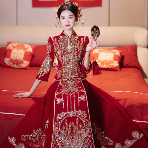 丝绒重工龙凤褂新娘秀禾服