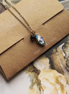 晶莹欧泊宝石镶嵌猫眼镀金项链