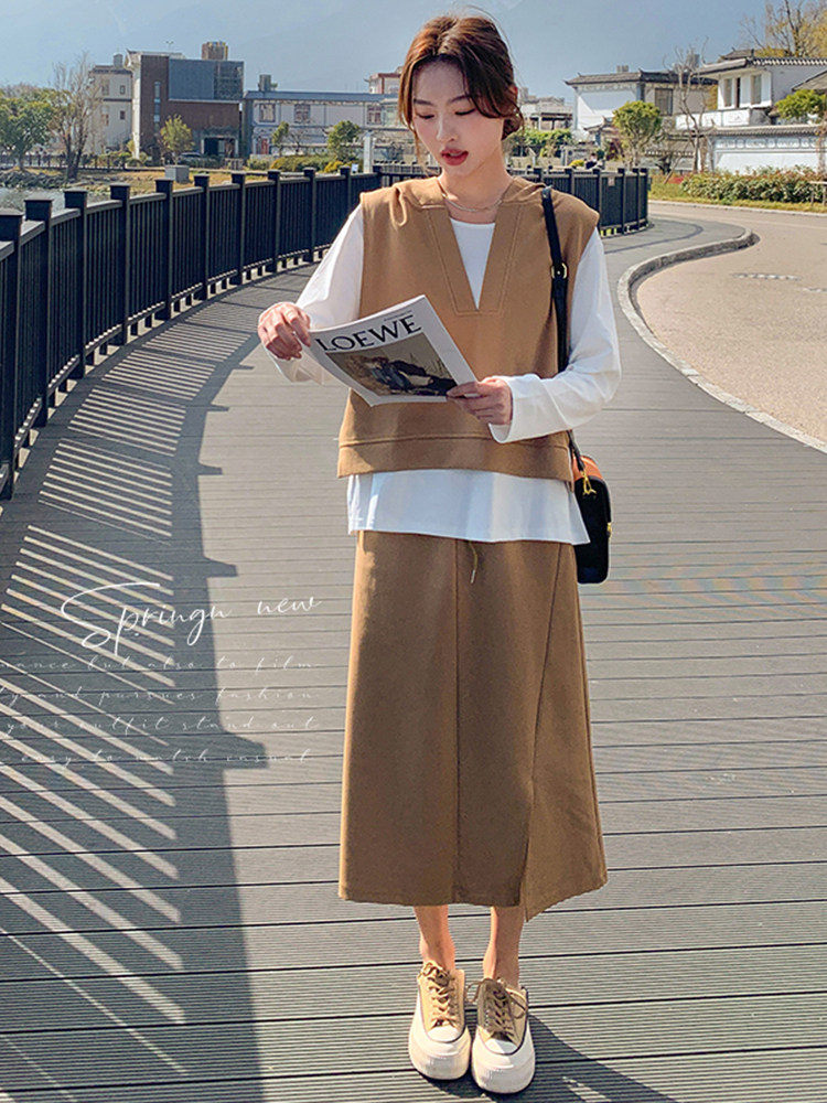 여성을위한 캐주얼 스포츠 스웨트 셔츠 스커트 정장 2024 봄 가을 새로운 패션 스타일 올해 인기 조끼 3 피스 세트