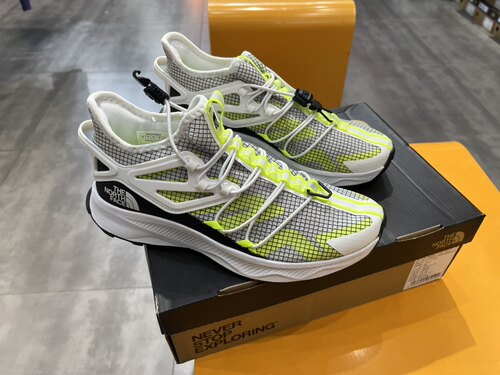 TheNorthFace/北面男户外中帮防水防滑轻便徒步鞋7W5U