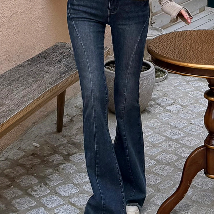 韩国复古蓝微喇牛仔裤