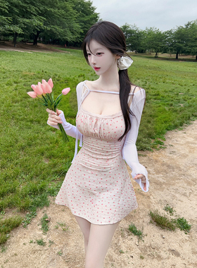 Soonne韩国蕾丝褶皱吊带碎花连衣裙女修身收腰短裙SOONNE26SS22