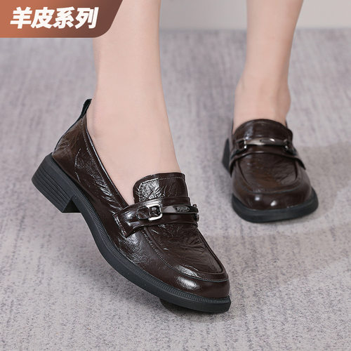 宽胖脚大码女鞋41到43乐福鞋2026春秋新款英伦风小皮鞋一脚蹬单鞋