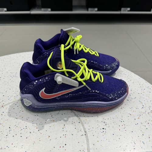 犇犇运动Nike/FREAK7 男子实战舒适篮球鞋 IH1939-500-HF3451-008