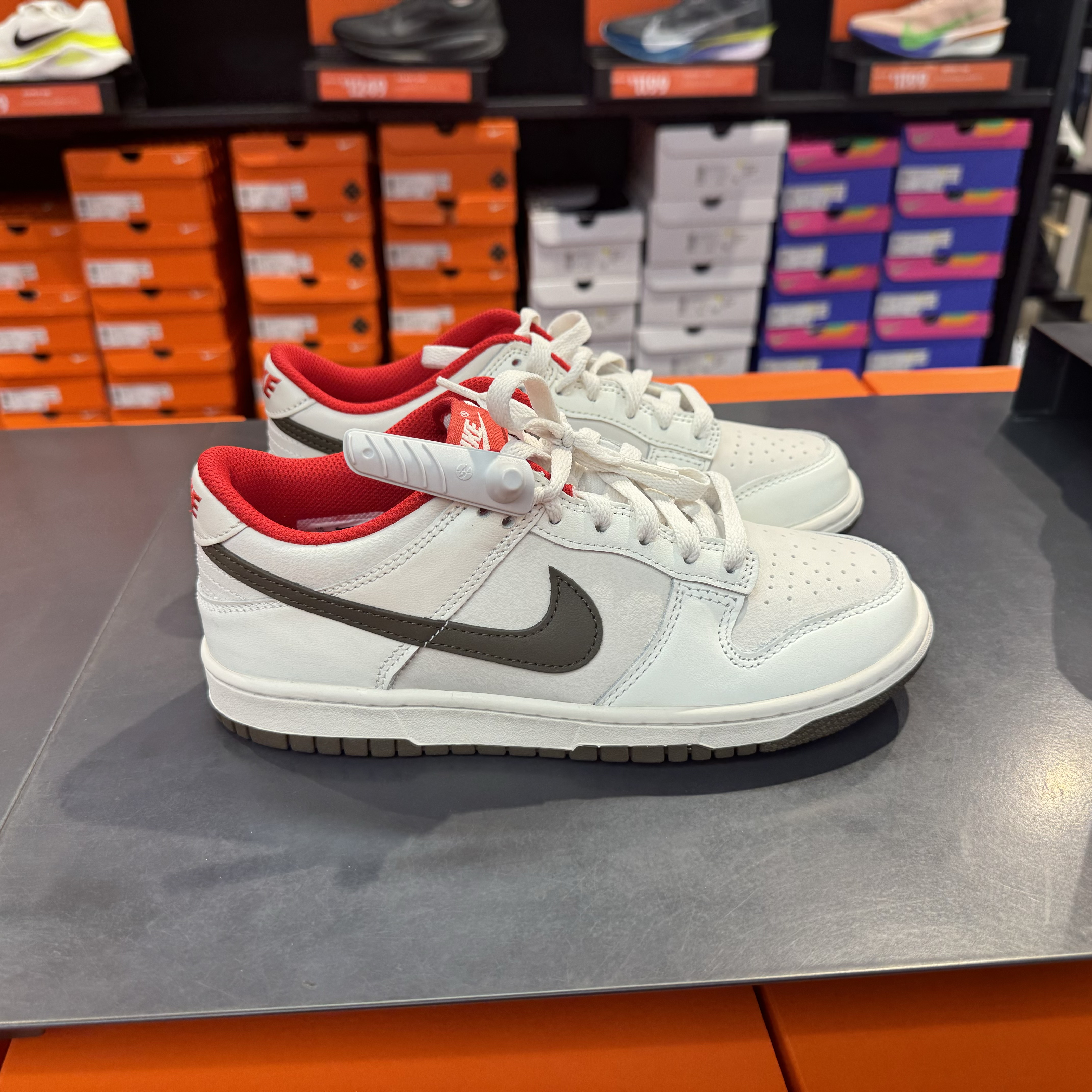 犇犇运动Nike/DUNK LOW大童鞋低帮板鞋休闲鞋耐磨女鞋IQ9793-020