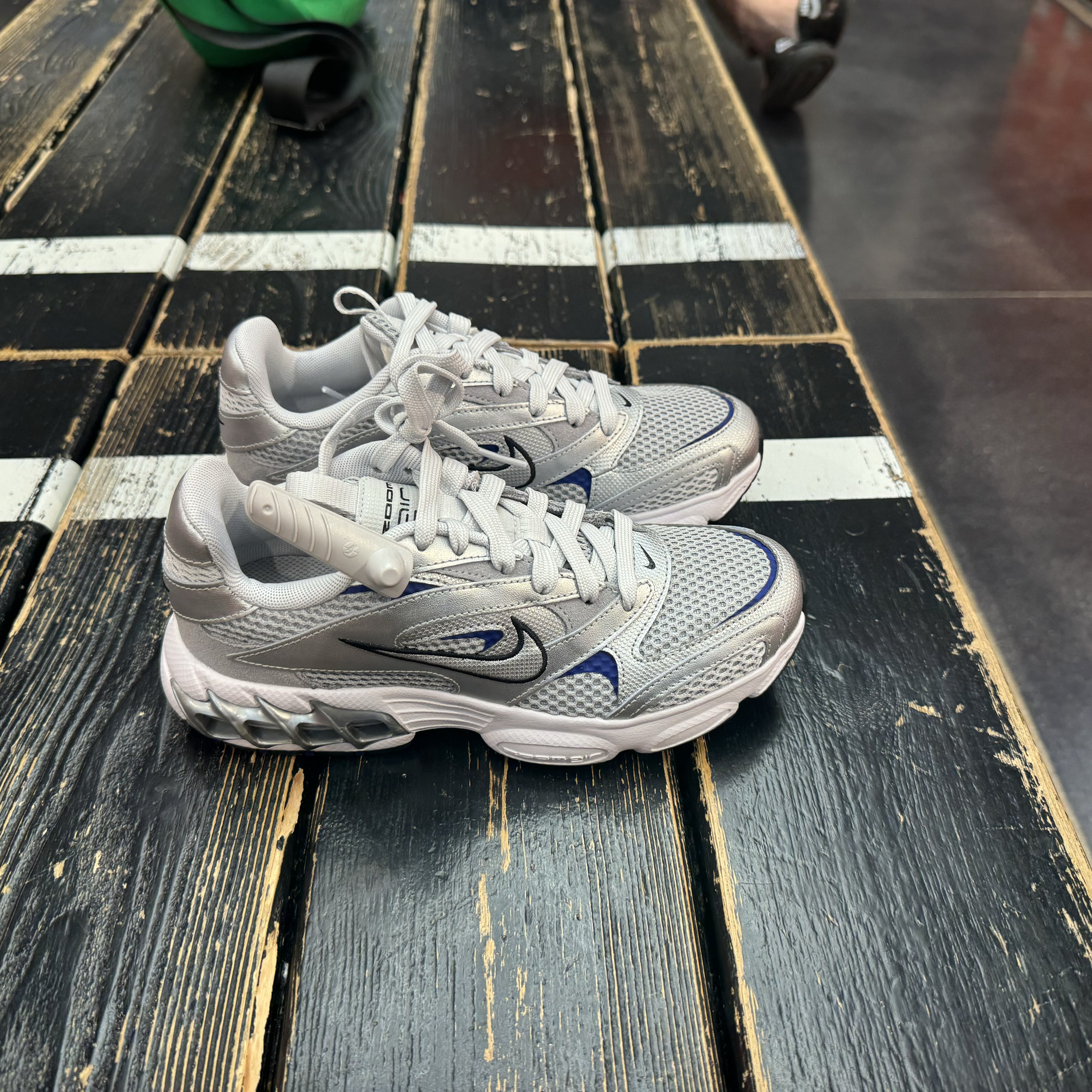 犇犇运动Nike 老爹鞋女子健步网布休闲鞋 CW3876-101-300-100-200