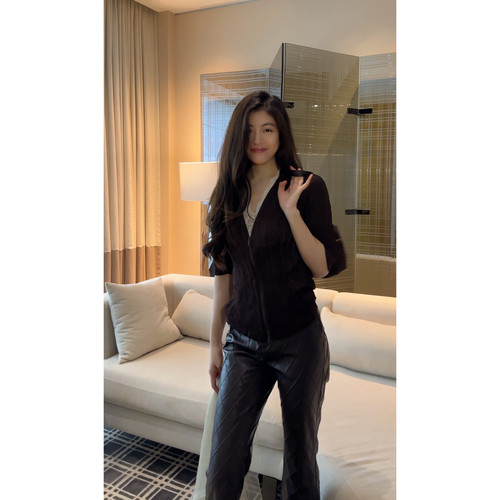 N.COU妮蔻26秋新款褶皱肌理感多色长袖开衫女修身显瘦V领上衣
