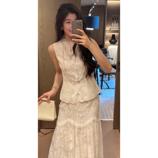 N.COU妮蔻26春新款时尚气质设计感小众烫钻拼接蕾丝花边无袖上衣