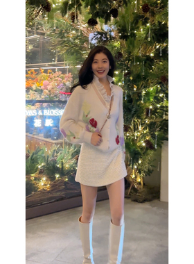 N.COU妮蔻25冬新款时尚百搭减龄高级感V领花朵提花软糯针织开衫