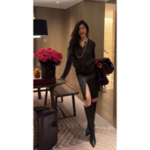 N.COU妮蔻25秋新款 小众设计感彩色亮片软糯显瘦V领灰色针织开衫