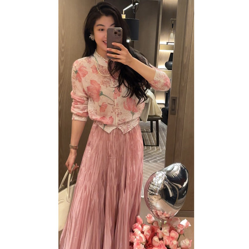 N.COU妮蔻26春新款精致优雅气质浪漫粉花晕染烫钻短款针织开衫