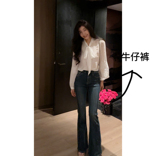 N.COU妮蔻25秋新款时髦百搭设计感烫钻高腰修身显瘦微喇牛仔裤