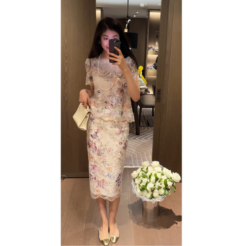2N.COU妮蔻26夏新款重工刺绣花朵两件套女复古设计感上衣半裙套装