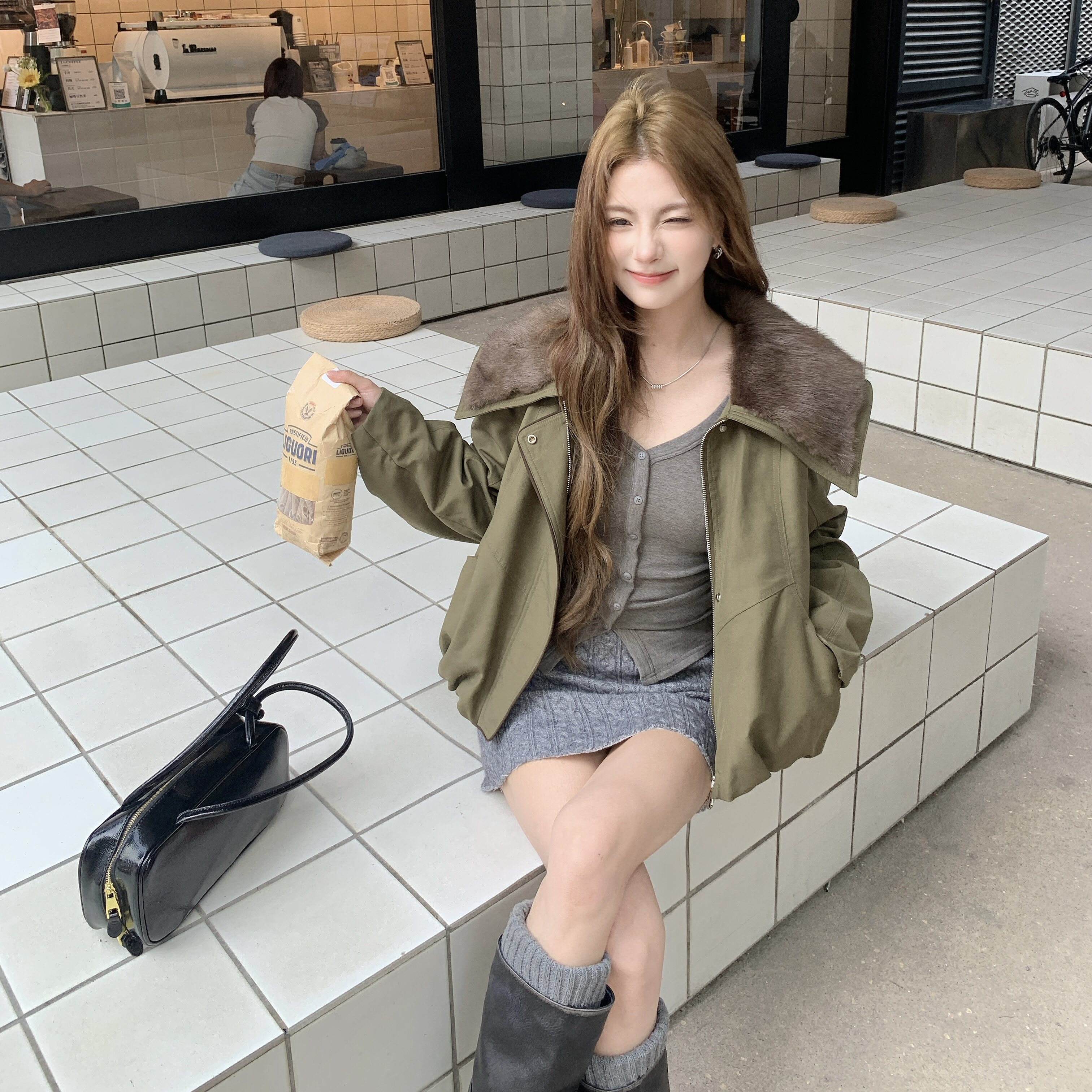 新春之色 2025年新款派克鹅绒服搭配进口青根貂毛领