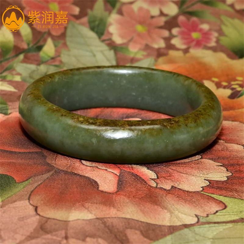 和田玉青玉籽料手镯满皮随形