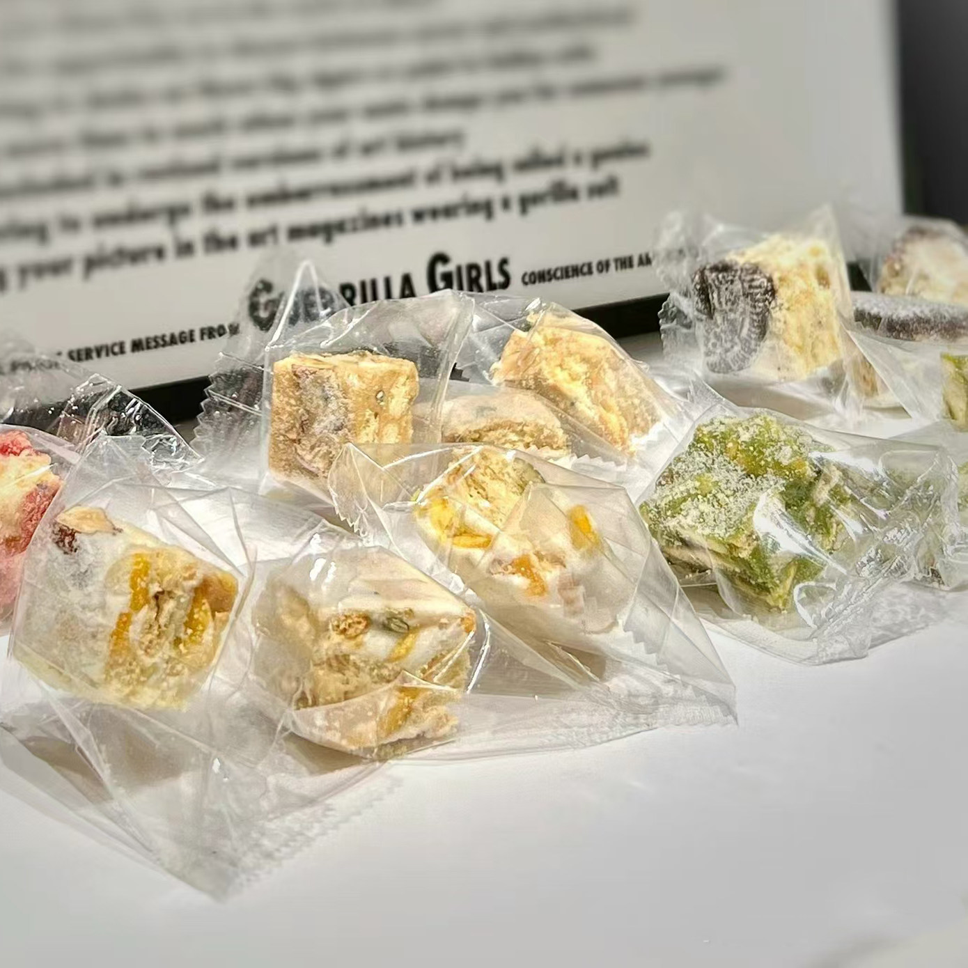 雪花酥包装袋机封袋烘焙奶枣牛轧饼曲奇小饼干糖果纸盒独立自封袋