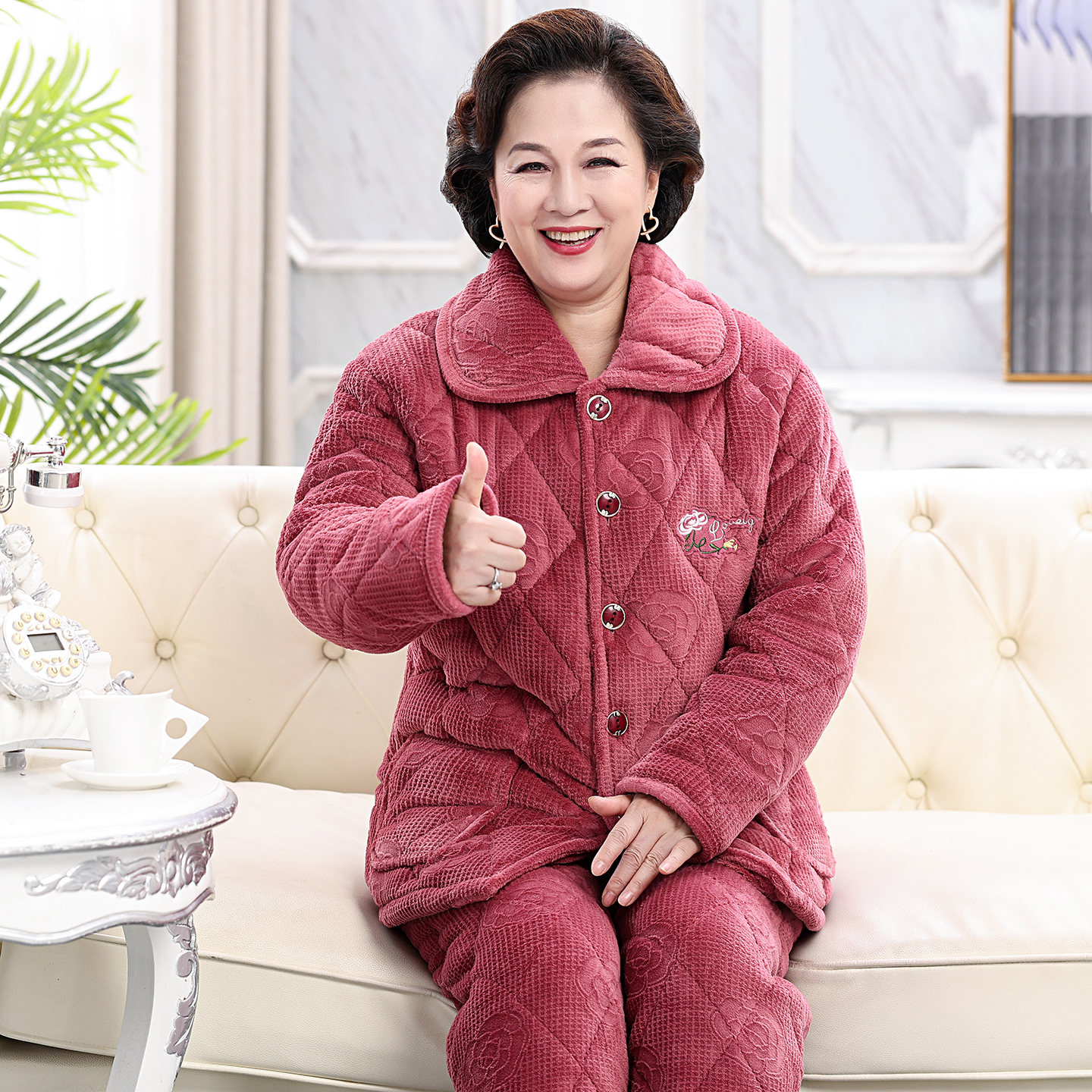 中老年冬季女士三层加厚法兰绒夹棉睡衣珊瑚绒加大保暖家居服套装