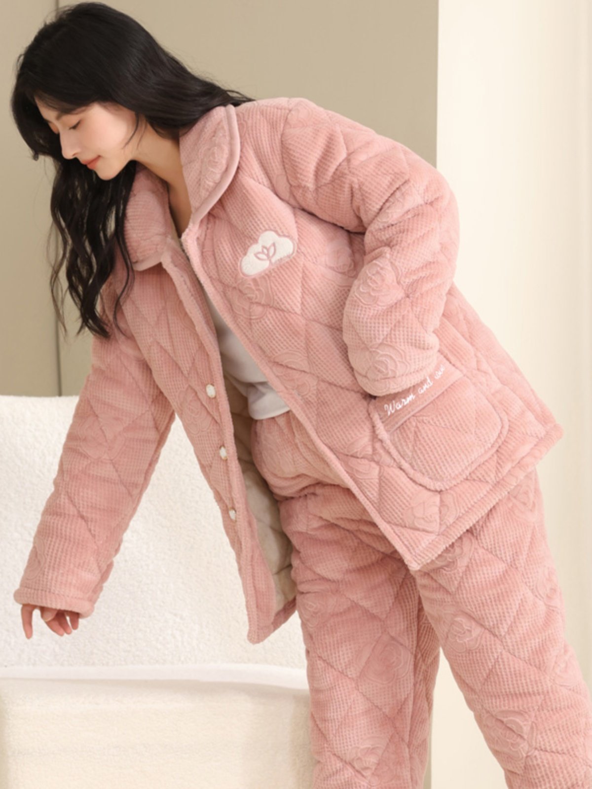 女士三层加厚珊瑚绒夹棉睡衣秋冬季法兰牛奶绒保暖棉袄家居服套装