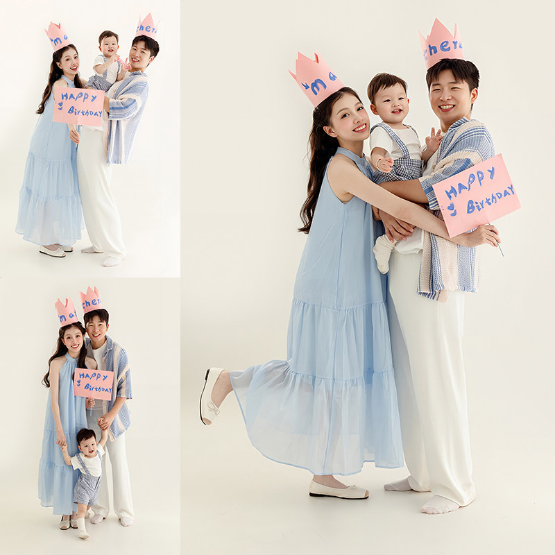 拍照亲子装夏季一家三口蓝色连衣裙母女装度假风全家福写真服装