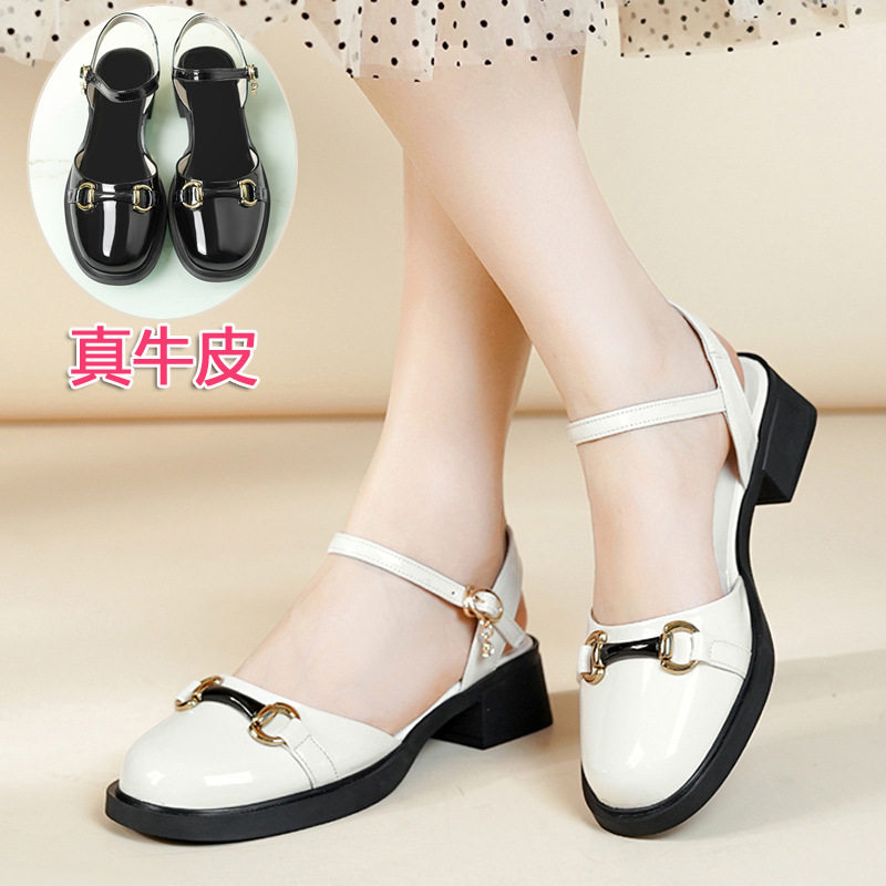 新款夏季中跟包头凉鞋女真皮百搭扣带中年女款妈妈鞋配裙子大码