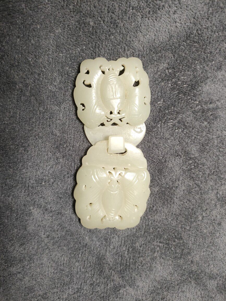 清-和田清白玉玉带扣一对,玉质非常好工艺精高.玉带不退不换