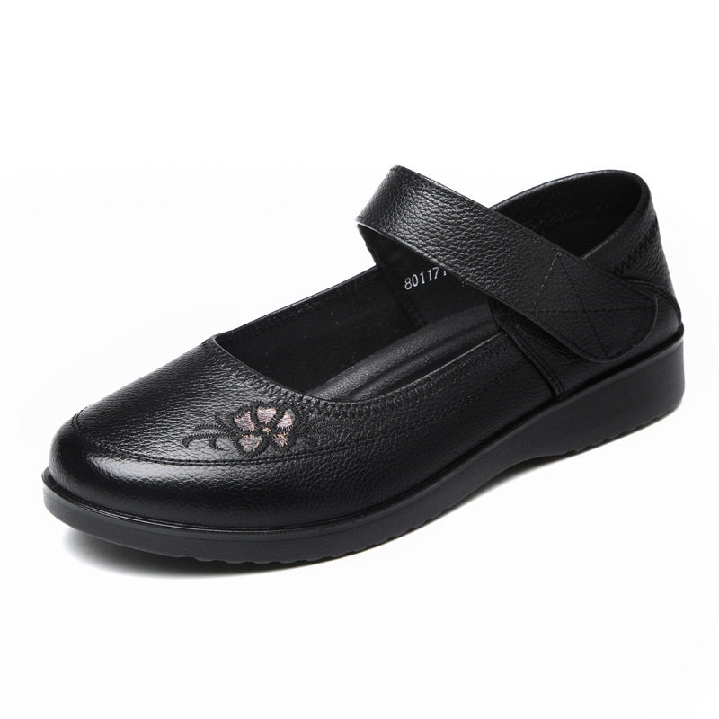 妈妈凉鞋女夏季真皮软底镂空中年女士洞洞鞋平底舒适防滑大码女鞋