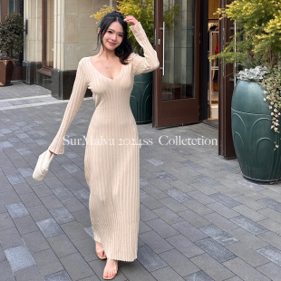 小葵 高级感v领针织连衣裙秋冬毛衣内搭包臀长裙纯欲 一眼定情