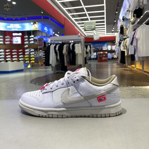 NIKE耐克女低帮轻便百搭板鞋
