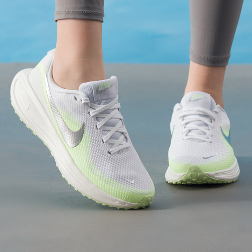 Nike耐克女缓震透气跑步鞋