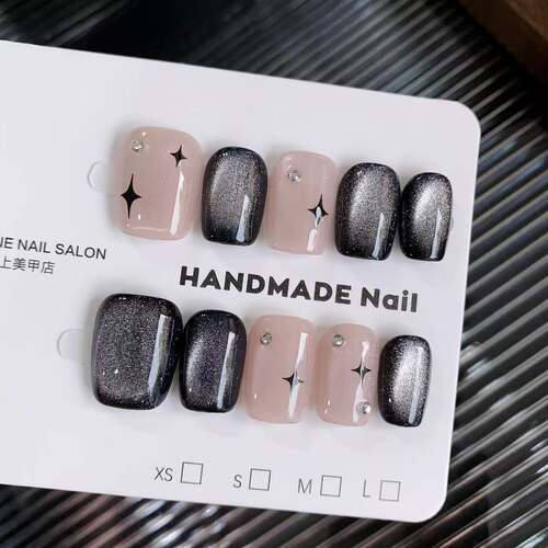 纯手工猫眼短款穿戴甲显白轻奢