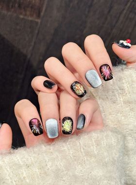 原创【醒狮焰闪 】烟花手工穿戴甲 爆闪国潮新年短款美甲贴片