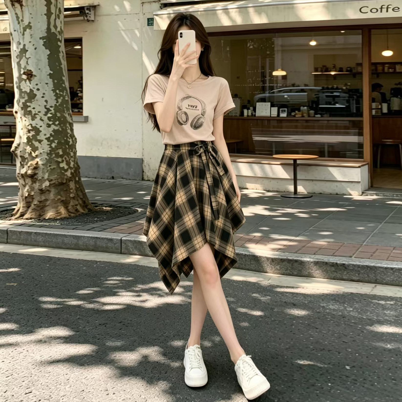 夏日独特漂亮套装裙子女休闲运动减龄短袖不规则格子半身裙两件套
