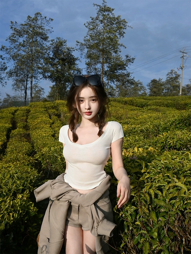 Doggyqin Main Push!! Fairy Little T чистая и тонкая, слегка транслитерированная v -v -neck белая рубашка с коротким рукавом с коротким рукавом