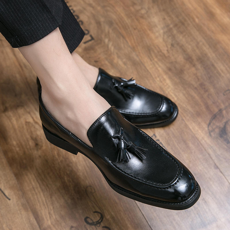 跨境大码皮鞋2022男士英伦尖头皮鞋流苏休闲男鞋乐福鞋婚鞋伴郎鞋