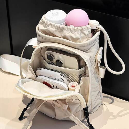 上班通勤包2025超火手机水壶包