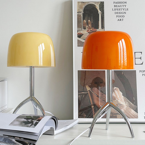 奶油色卧室书桌床头台灯