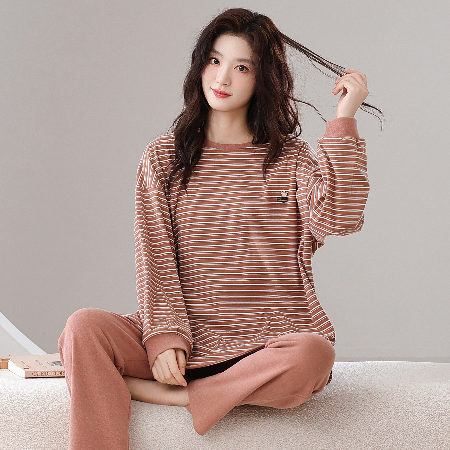 秋冬加厚羊毛蚕丝德绒睡衣