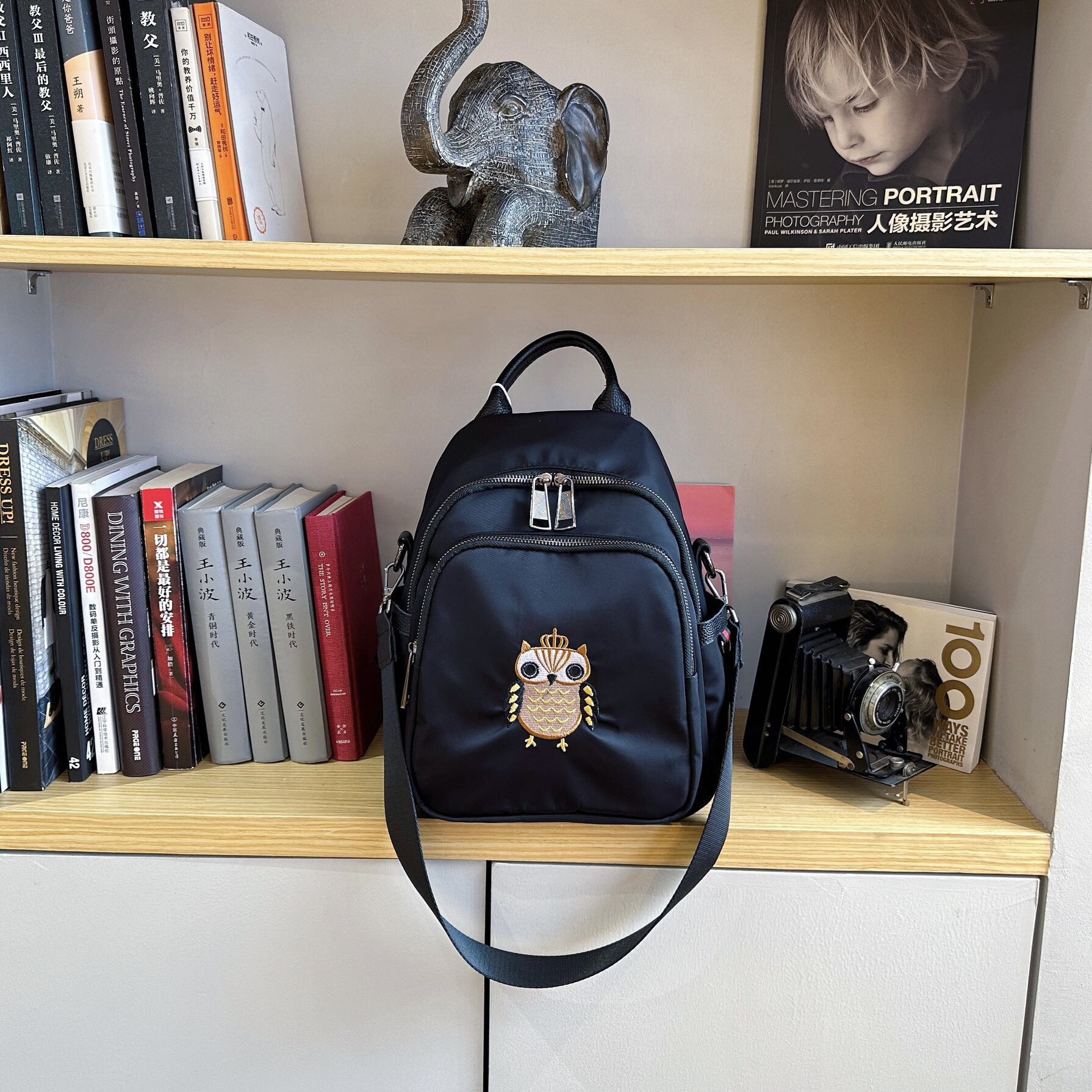 新品耐用刺绣双肩包牛津布旅行包金尼路品牌男女情侣通用黑色背包