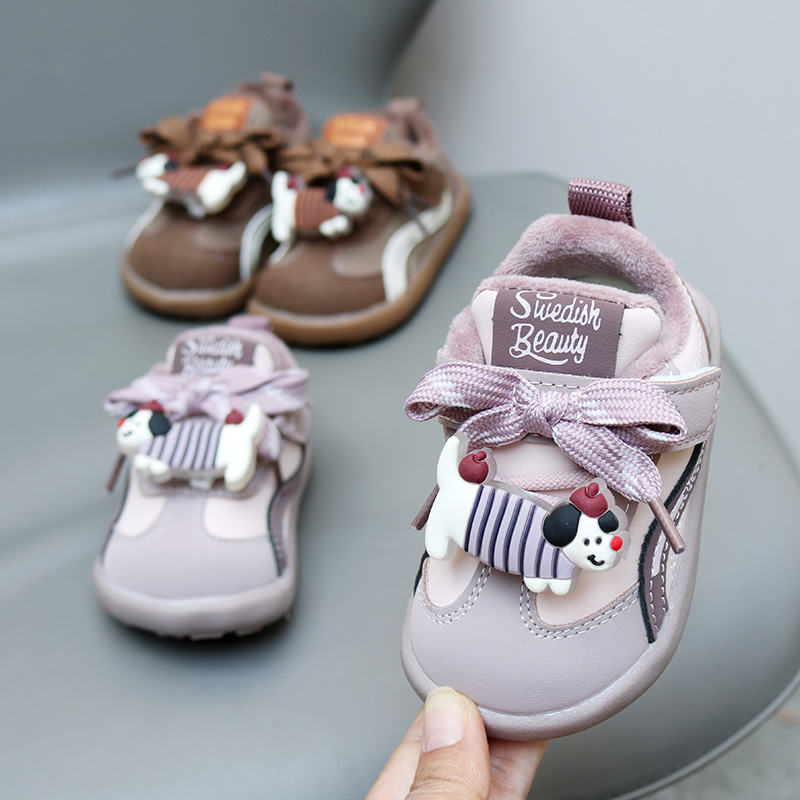 新款秋冬婴儿学步鞋男宝宝软底加绒棉鞋1-2岁女童休闲板鞋运动鞋