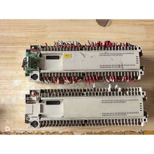 议价S菱PLC FX2N-80MR-001 下来的 外壳有点