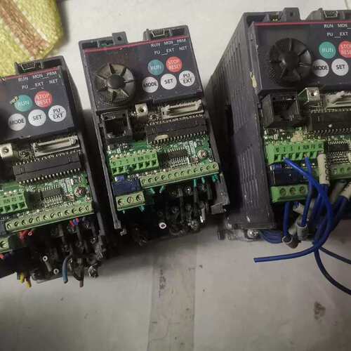 议价FR-E720-0.4K实物图拍摄 功能包好 需要的