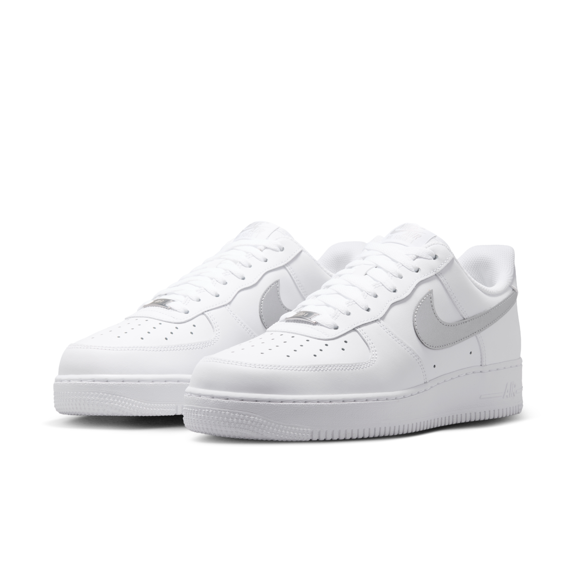 耐克AF1低帮银白复古板鞋